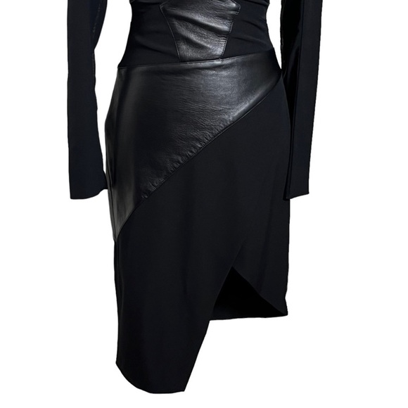 Welcome to my closet! - Picture 4 of 15